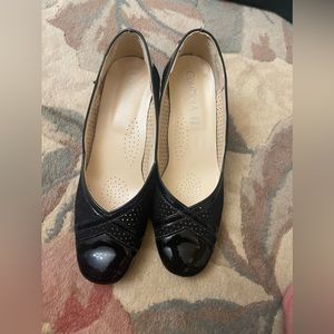 From Italy, Classic leather in and out, hardly worn size 27